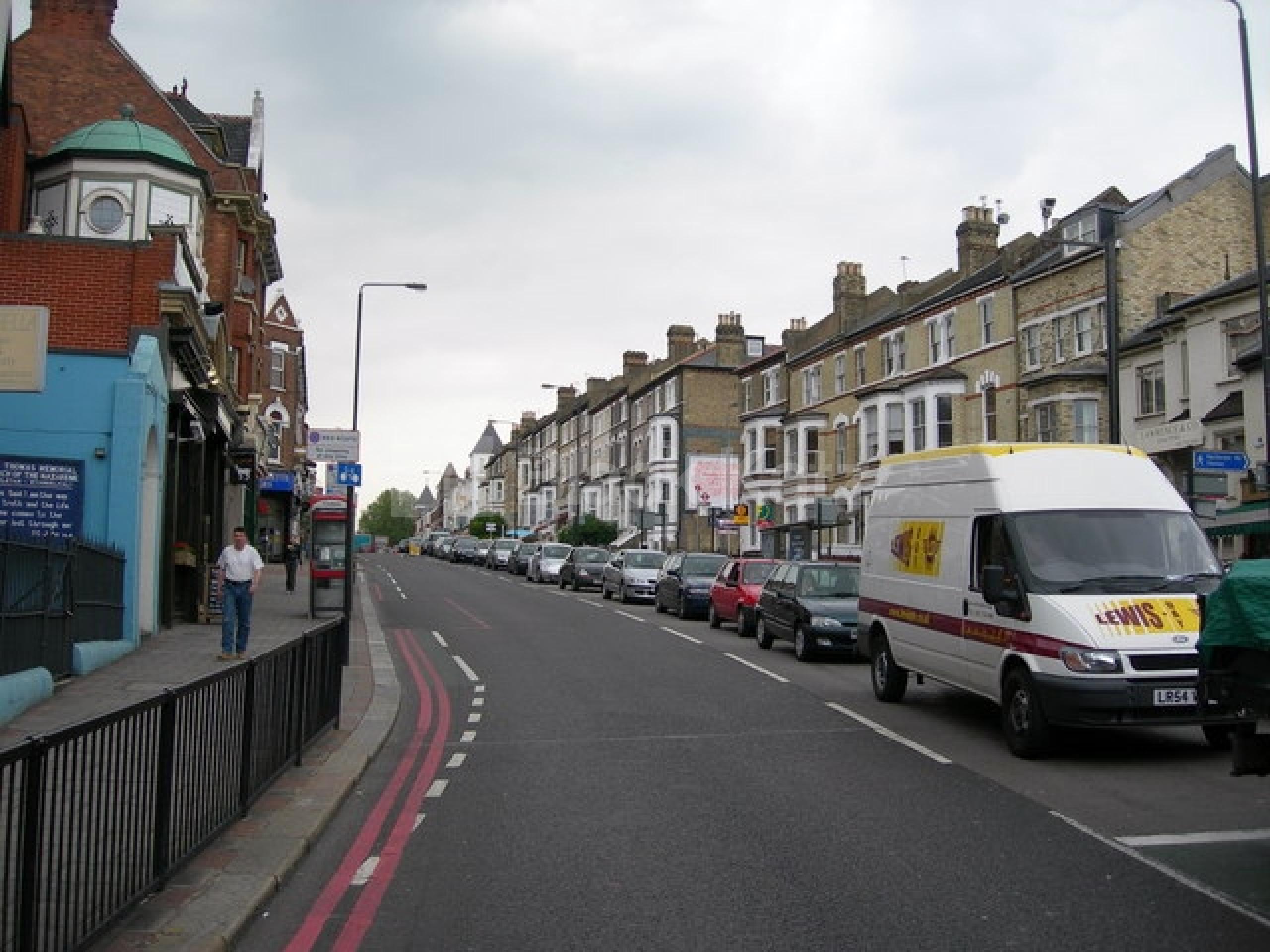 			LET, 2 Bedroom, 1 bath, 1 reception Flat			 Battersea Rise, Clapham Junction SW11